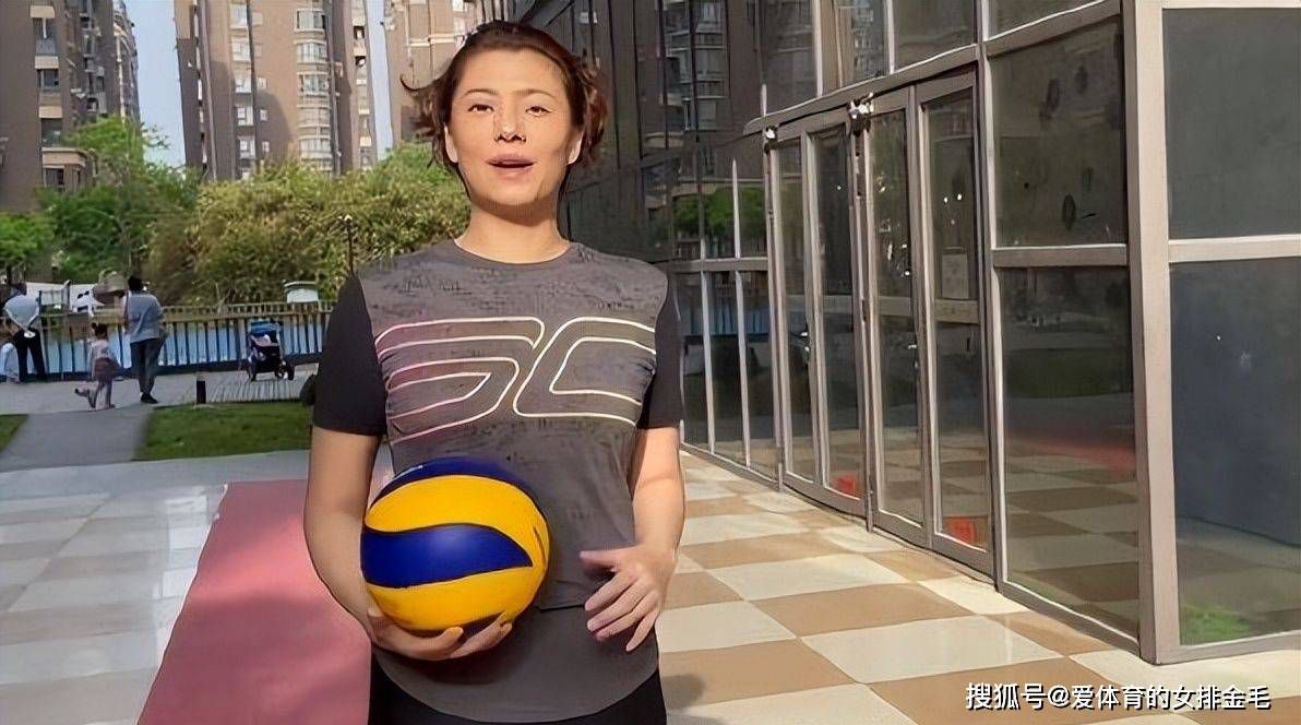 托比，一个愤世嫉俗的告白导演，发现本身堕入了一个古代西班牙鞋匠的荒诞乖张空想中，他相信本身就是堂吉诃德。在他们愈来愈超实际的冒险进程中，托比被迫直面他 在青年时期拍摄的一部片子的悲剧性后果——这部片子永久地改变了一个西班牙小村落的但愿和胡想。托比能抵偿并找回初心吗?堂吉诃德能在他的疯狂和行将到临的灭亡中幸存吗?恋爱能克服一切吗?